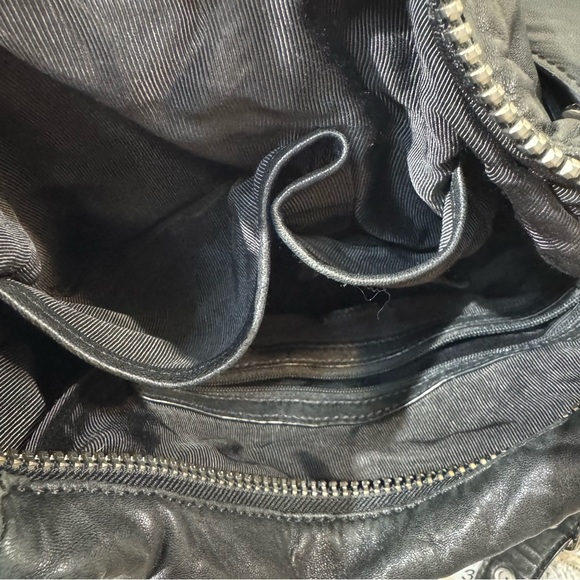 Cynthia Rowley Large Black Leather Slouchy Shoulder Bag with Quilted Zip Detail - Picture 3 of 14